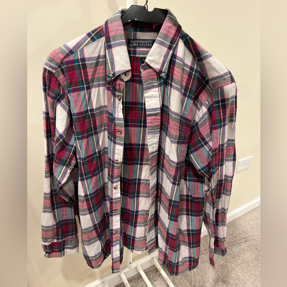 Large button down plaid flannel long sleeve shirt